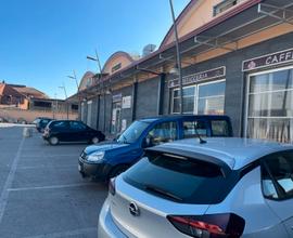 Intero complesso commerciale