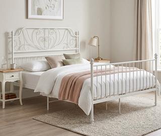 Letto in ferro battuto bianco 