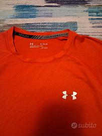maglia sportiva Under Armour 