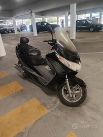 Suzuki Burgman 400