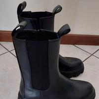 Stivaletti neri chunky / combat, nuovi