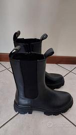 Stivaletti neri chunky / combat, nuovi