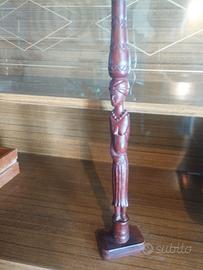 statuetta etnica africana in legno