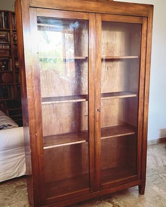 Vetrina a 2 ante in legno massello stile classico