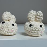 4 Amigurumi Coniglietti Bianchi 4 x 3cm.