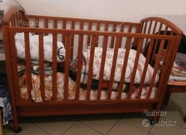 Culla come nuova completa dell'imbuttitura