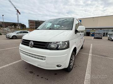 Volkswagen Caravelle T5 4MOTION 2.0 TDI