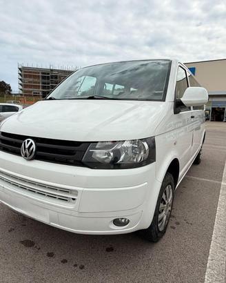 Volkswagen Caravelle T5 4MOTION 2.0 TDI