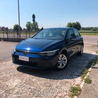 Volkswagen Golf 1.0 TSI EVO Life ADATTA A NEOPATEN