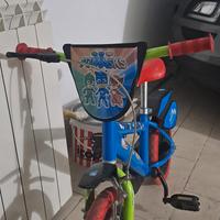 Dino Bikes
Bici 12 pj masks con rotelle