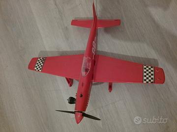 Aereo con motore cox 0,5 cc