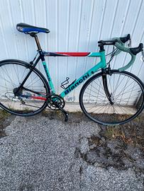 Bici da corsa bianchi