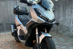 Honda Adv 350