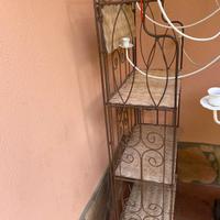 etagere legno e ferro battuto