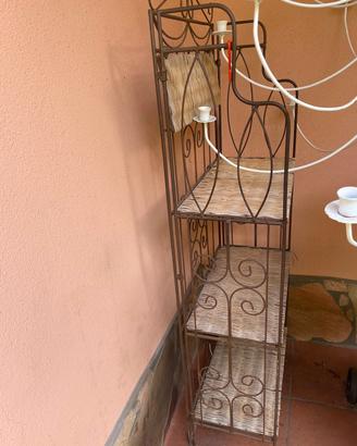 etagere legno e ferro battuto