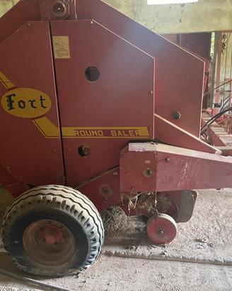 Rotopressa/carro autocaricante/ ranghinatore