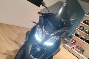 Piaggio mp3 400 hpe 2 anni di garanzia