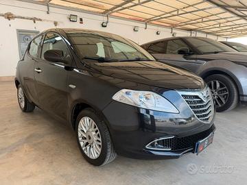 Lancia Ypsilon 1.2 69 CV 5 porte GPL Ecochic Plati