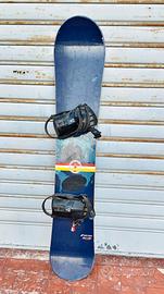 SNOWBOARD CON SCARPONI