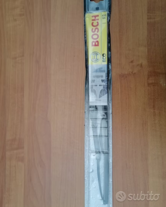 Spazzola tergicristallo BOSCH 450 UC - NUOVA.
