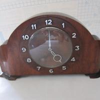 Orologio da tavolo antico in legno di rovere