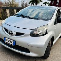 Toyota Aygo 1.0 12V VVT-i 5 porte Sol