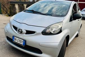Toyota Aygo 1.0 12V VVT-i 5 porte Sol