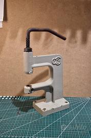 Torchietto manuale da banco,  pelletteria