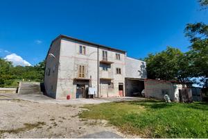 Porzione di fabbricato in aperta camapagna