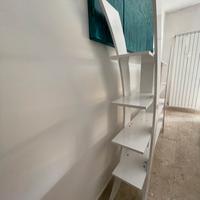 Libreria di design bianca