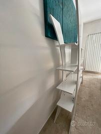 Libreria di design bianca