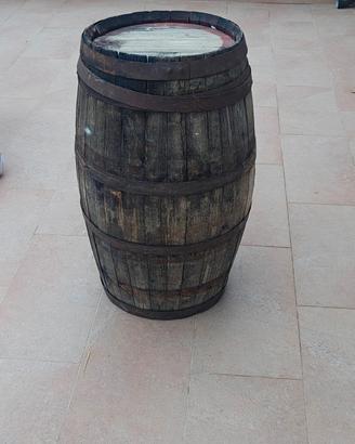 vecchia botte in legno