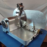 Affettatrice Professionale 350 mm. 220/380 V.
