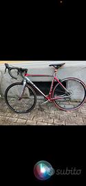 Bici da corsa americana in alluminio