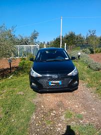 Hyundai i20 active  benzina 1.2 cm³  84 cv