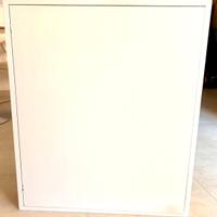 Copertura in legno bianco con sportello a chiusura