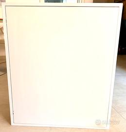 Copertura in legno bianco con sportello a chiusura