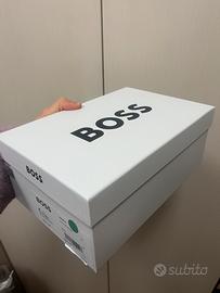 Scatola bianca Hugo Boss vuota per cabina armadio