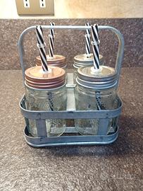 cestino con bicchierini 