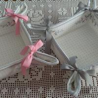 Cestini in stoffa con laccetti