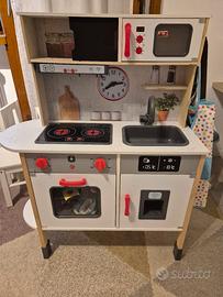 cucina in legno per bambini