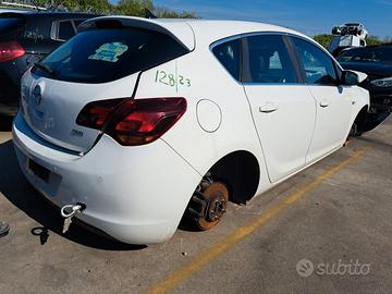 Portellone opel astra
