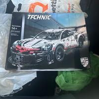 porche in lego ancora da assemblare e aprire