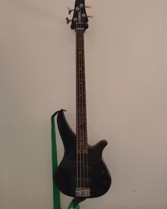 Basso elettrico Yamaha + amplificatore