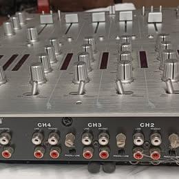 MIXER 4 CANALI