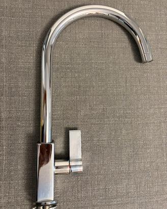 Miscelatore per cucina Gessi cromato.
