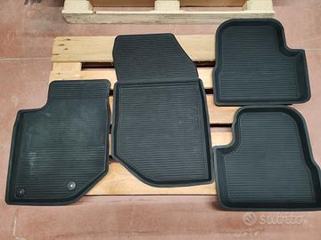 Tappetini gomma peugeot 208