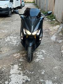 Yamaha tmax