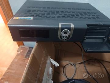 ricevitore satellitare.   