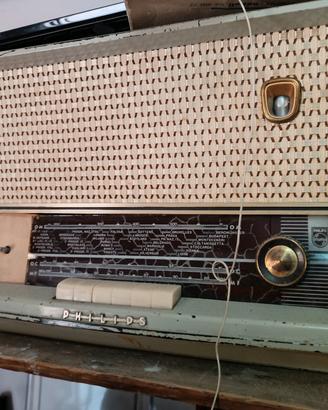 Radio d'epoca " Philips alfiere 3".